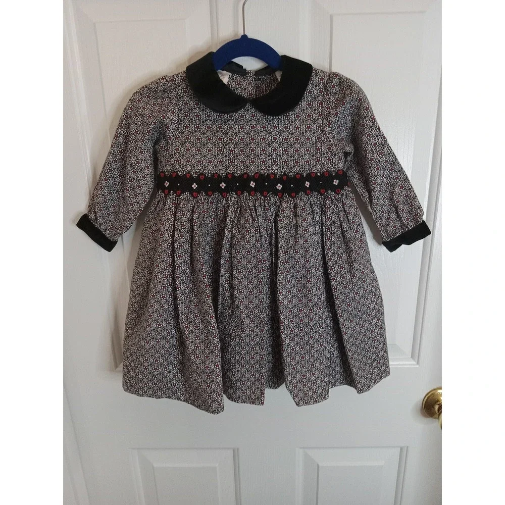 Sarah Louise (England) Hands mocked Black Velvet Collar Floral Print Size‎ 18 MS